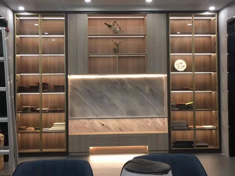 Too many lamps are easy to cause light pollution Home equipped with 