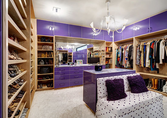 Exclusive women's fashion space Key points of cloakroom layout design